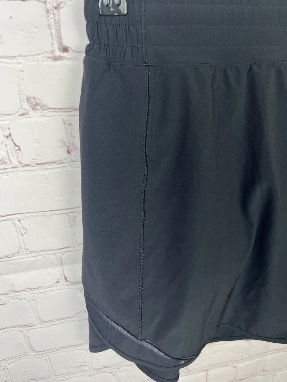 Lululemon Hotty Hot High-Rise Skirt in Black